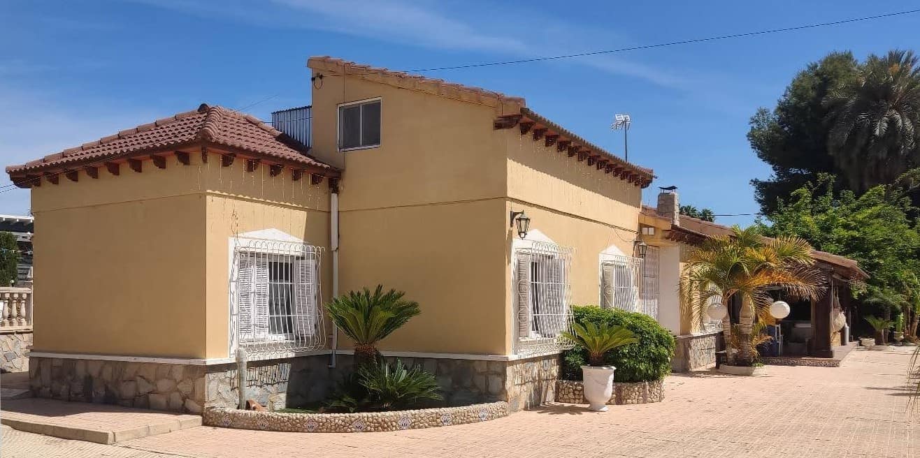 Villa Santos · la casa al completo en Elche