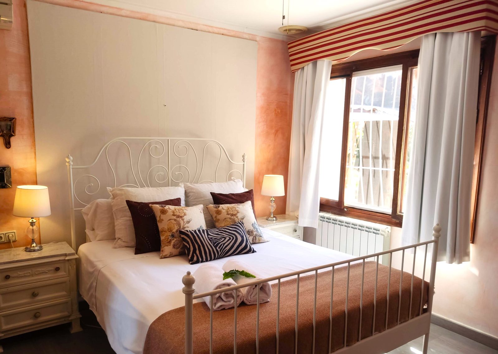 Miriam · Dormitorios y baños de Villa Santos
