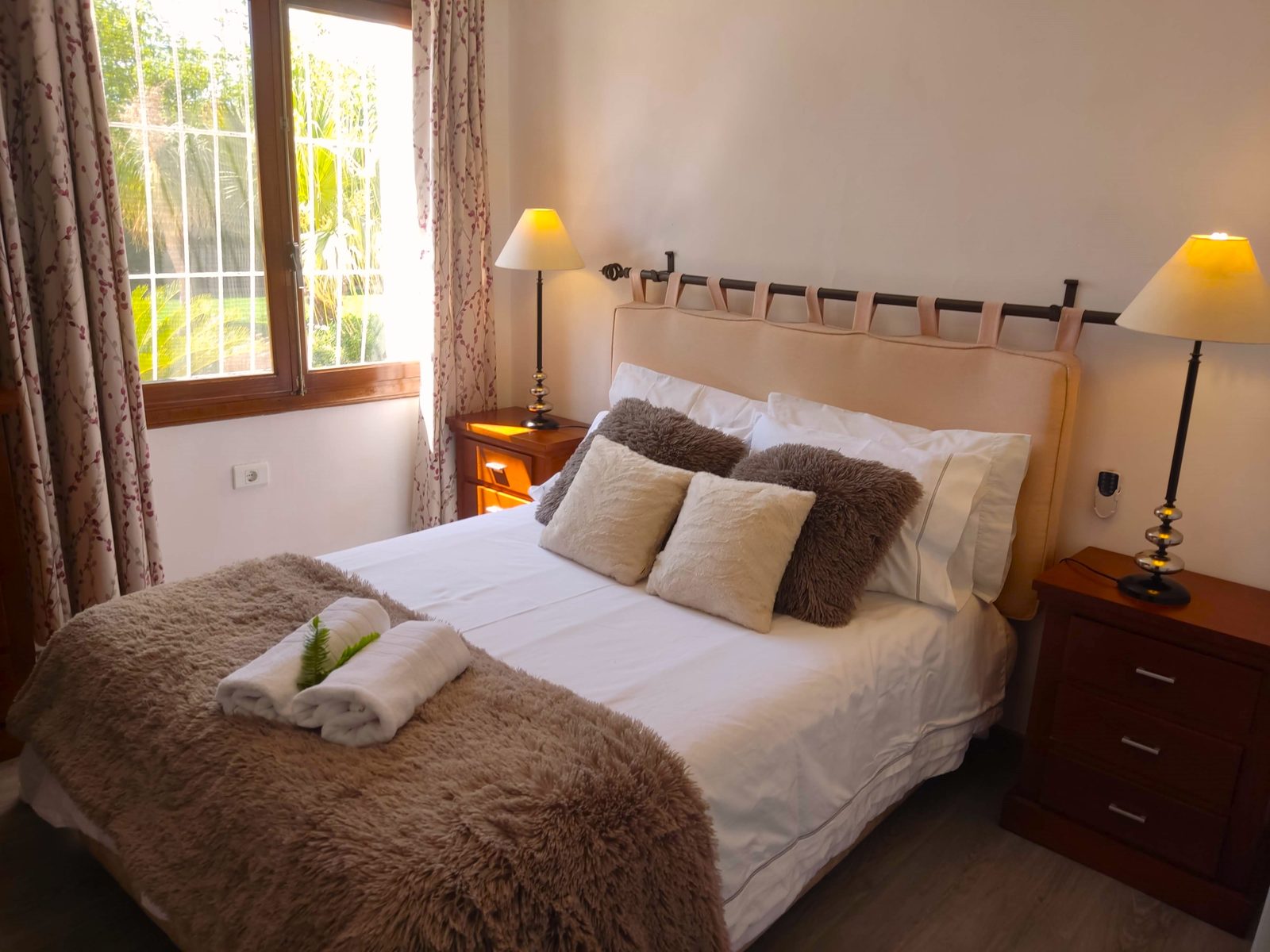 Vane · Dormitorios y baños de Villa Santos