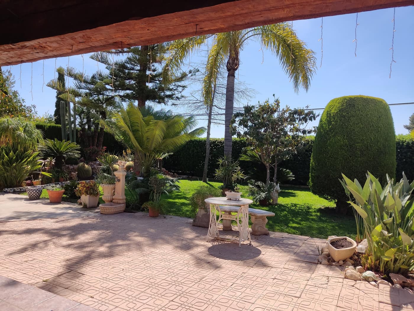 Jardín y exteriores de Villa Santos
