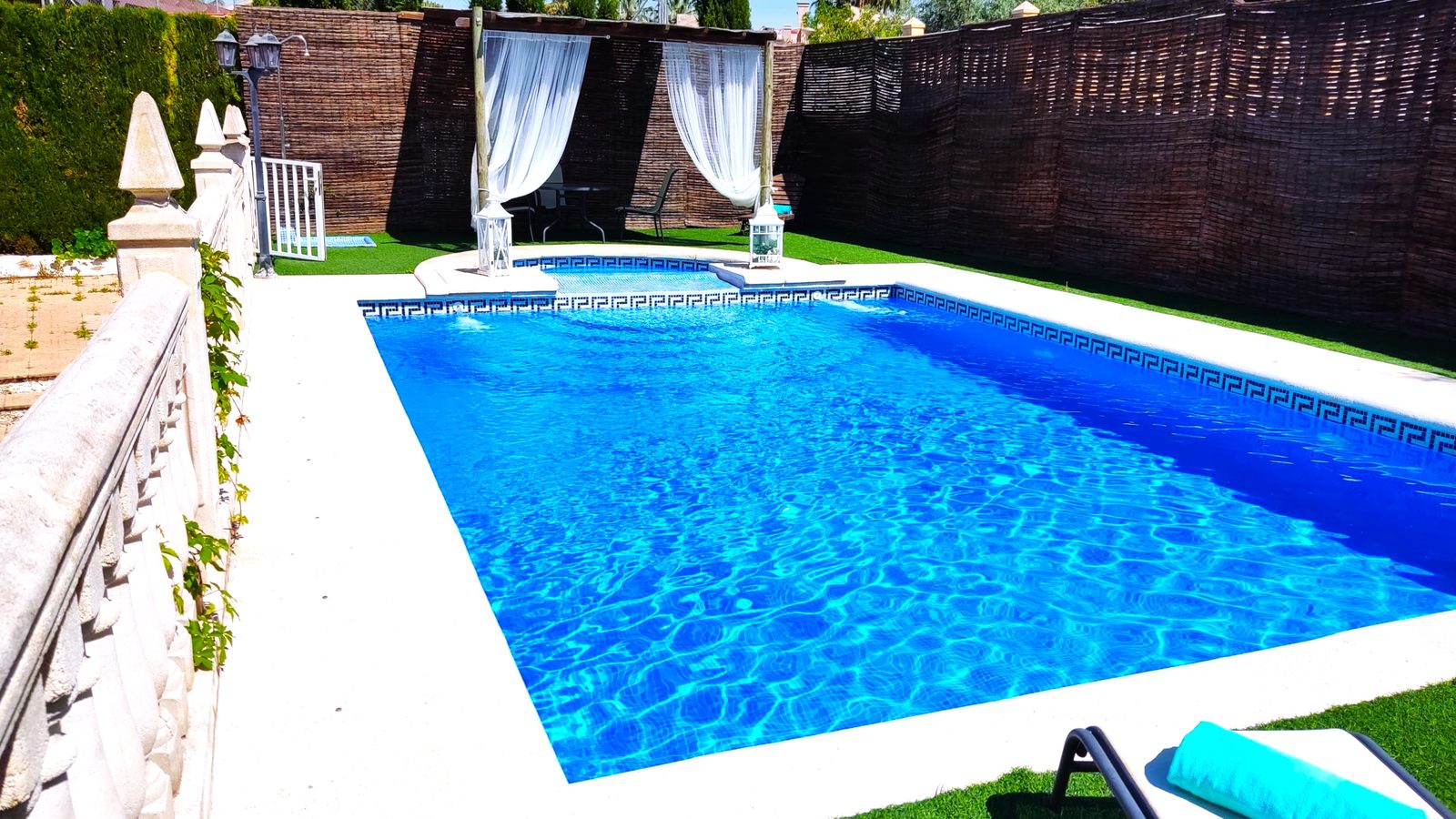 Piscina privada de Villa Santos